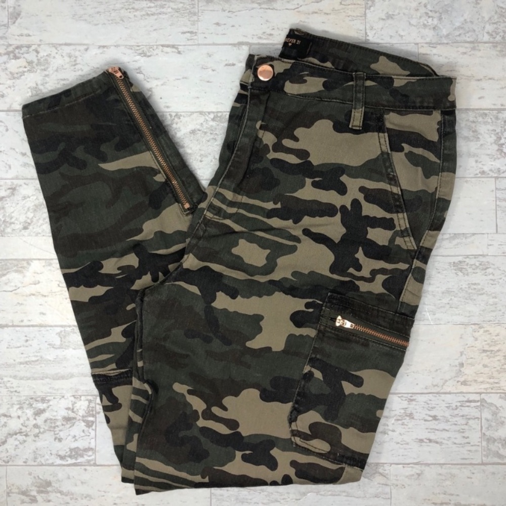 Forever 21 Camouflage skinny jeans